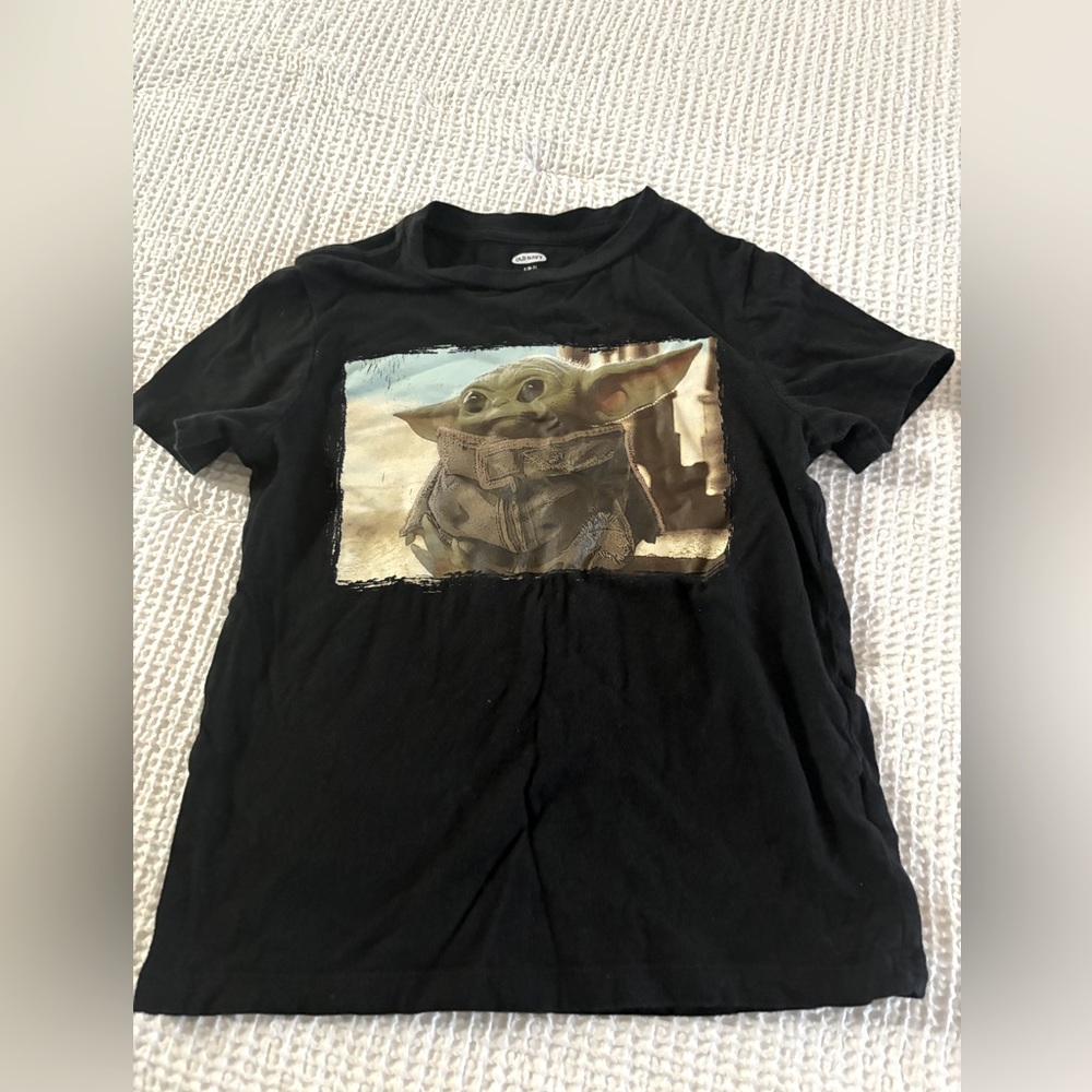 Old Navy Baby Yoda T-Shirt-sz 6/7
